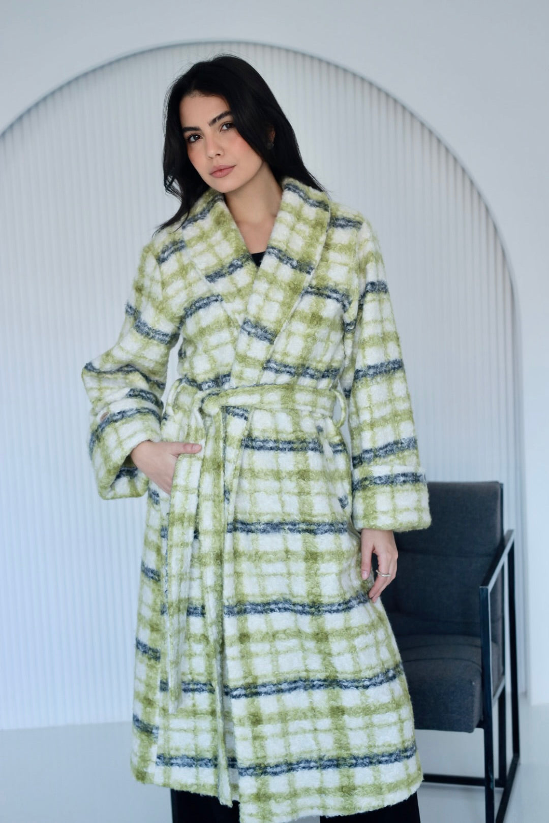 Cozy long coat in kiwi