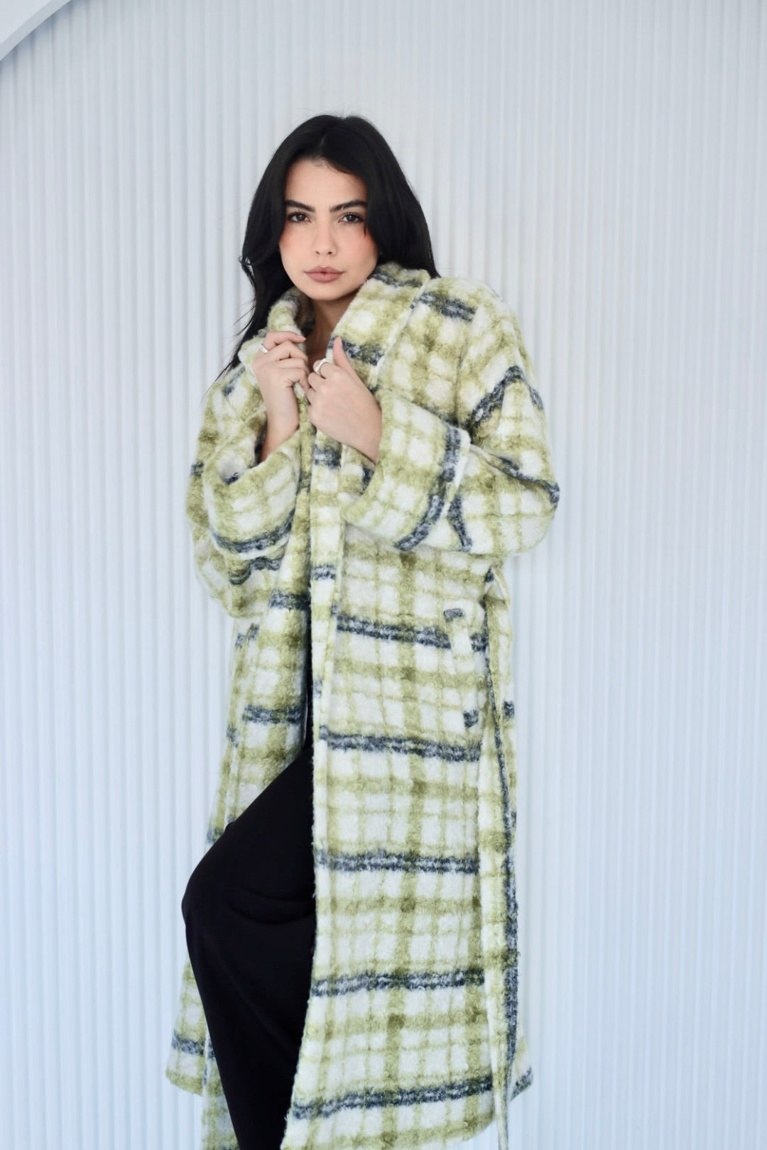 Cozy long coat in kiwi