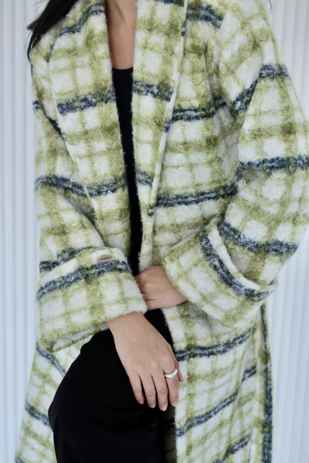 Cozy long coat in kiwi