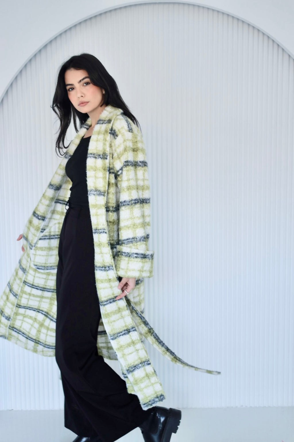 Cozy long coat in kiwi