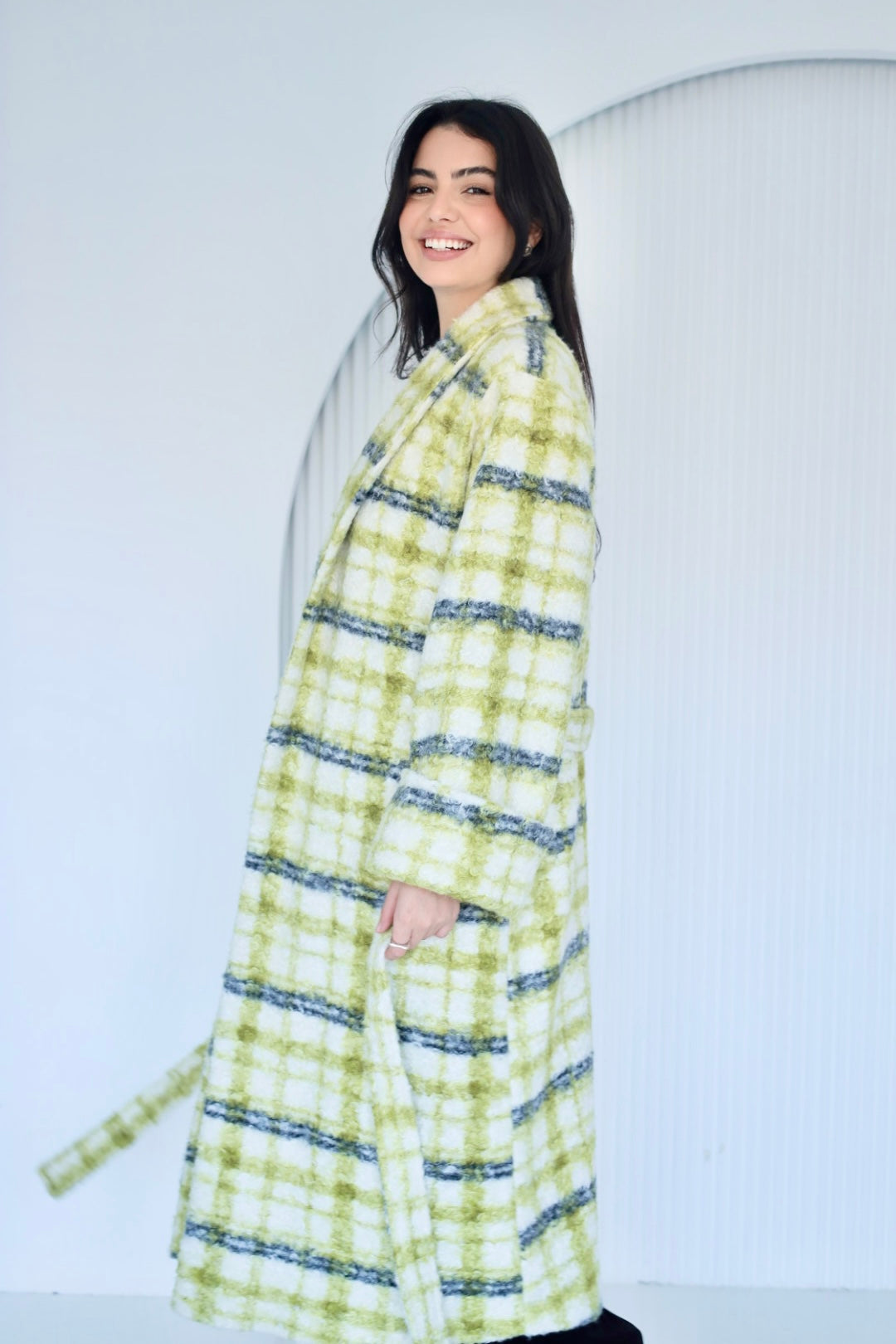 Cozy long coat in kiwi