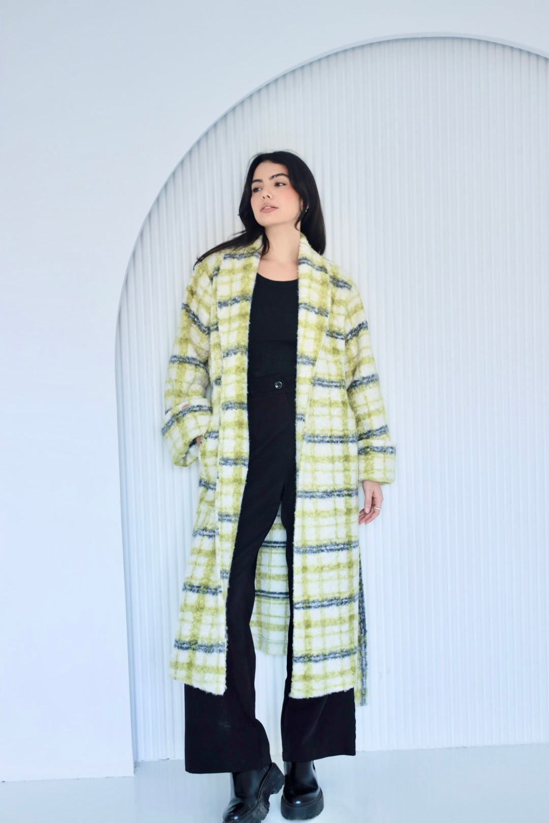 Cozy long coat in kiwi