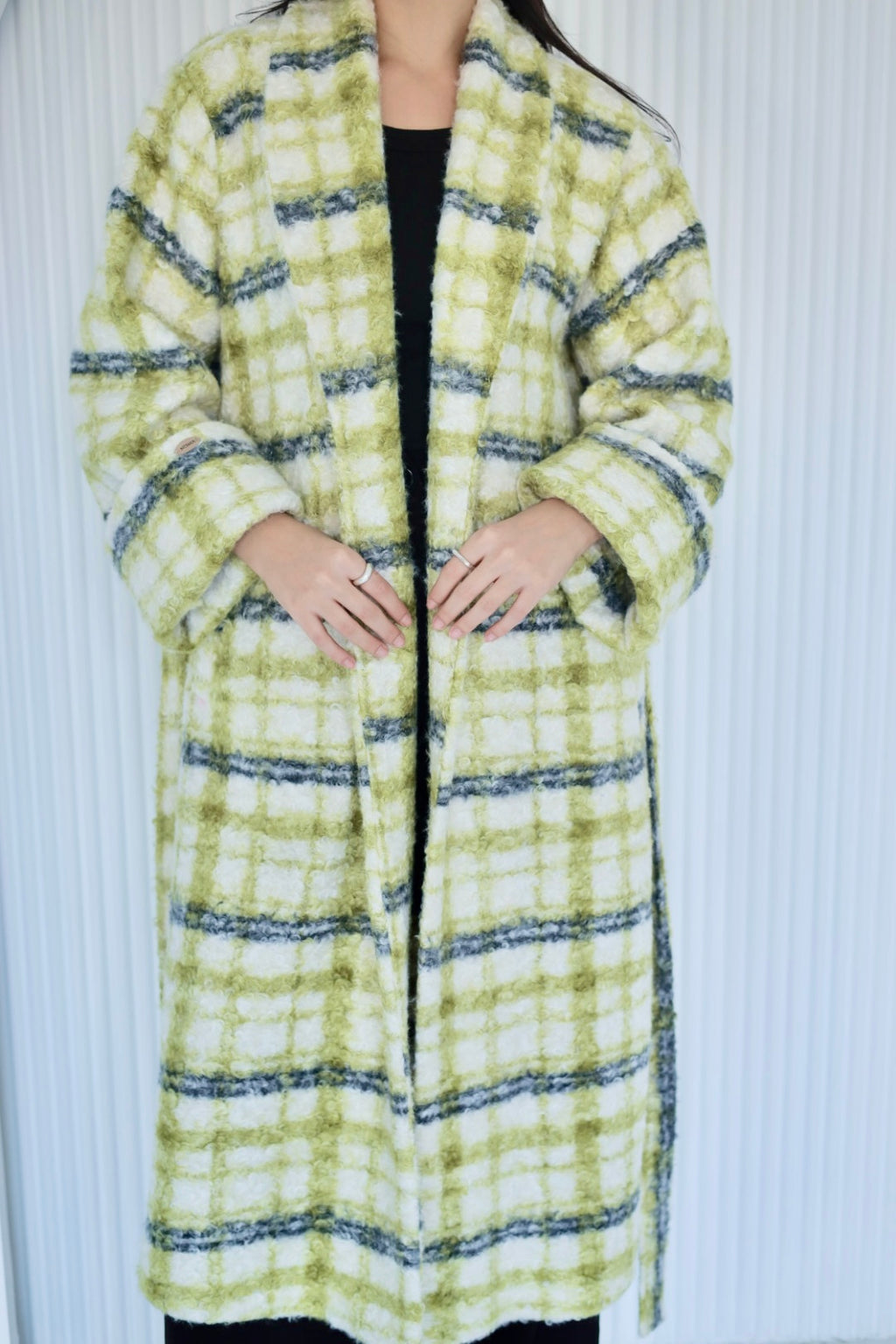 Cozy long coat in kiwi