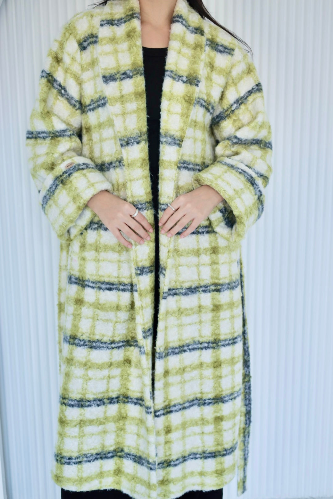 Cozy long coat in kiwi