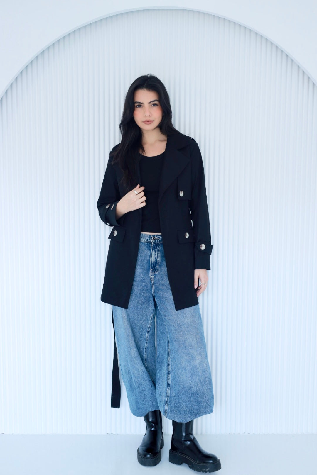 Trench coat in black