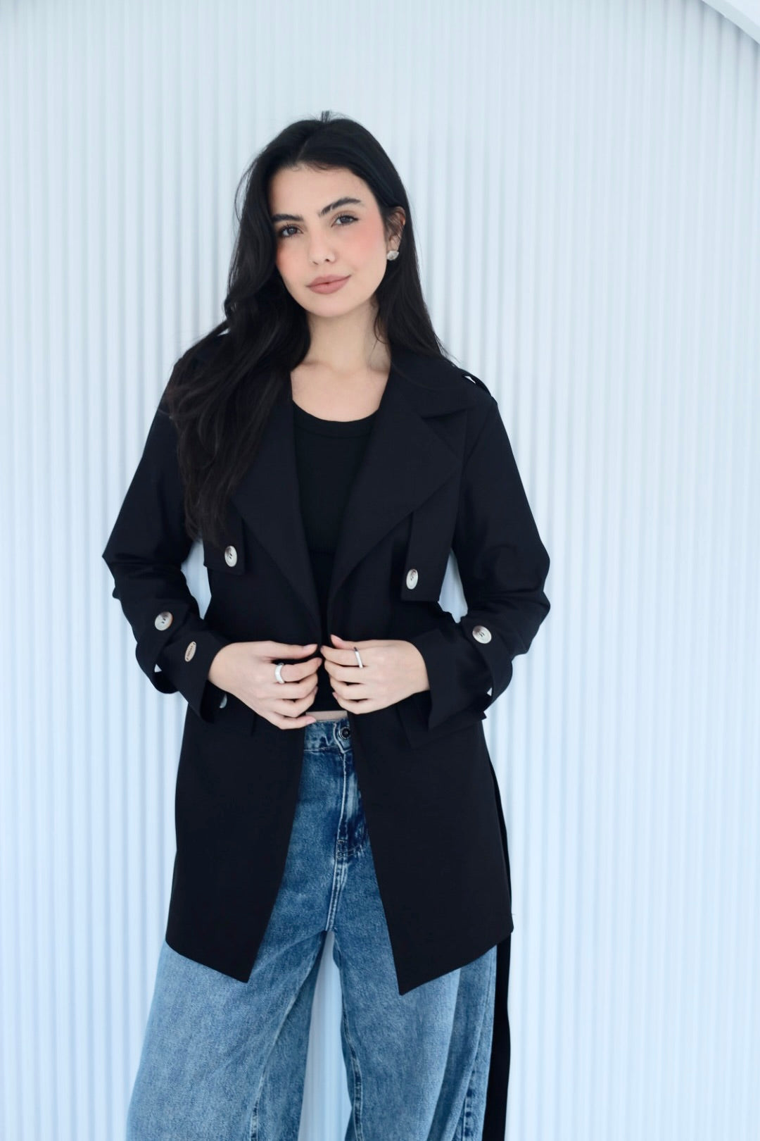 Trench coat in black