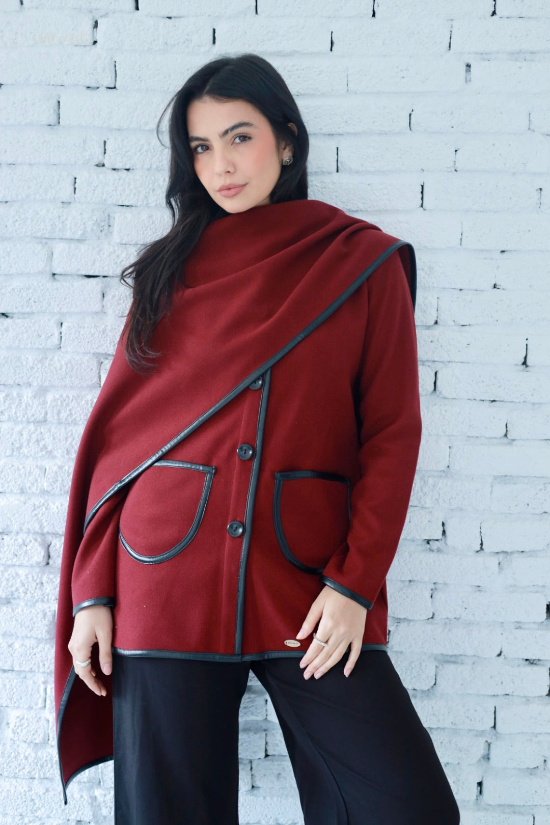 Minimal wool jacket in burgundy
