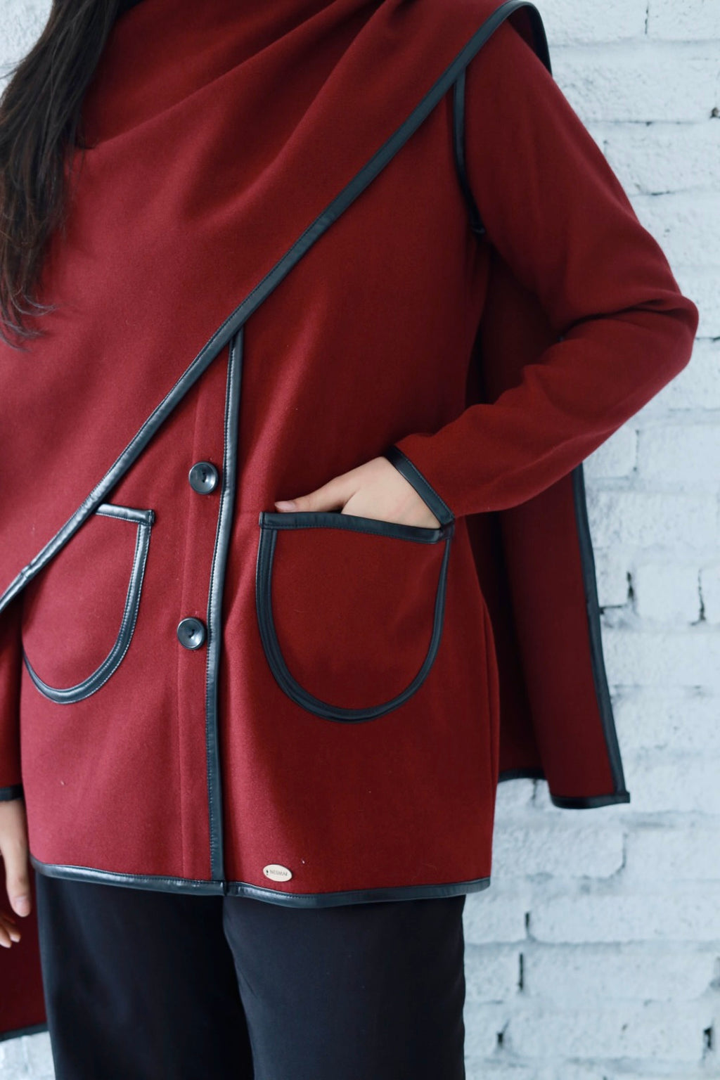 Minimal wool jacket in burgundy