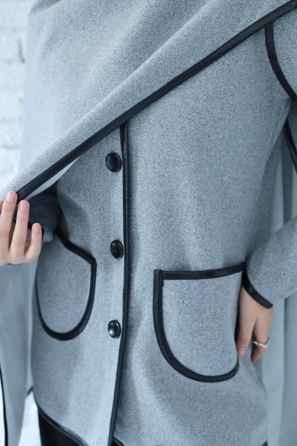 Minimal wool jacket in grey