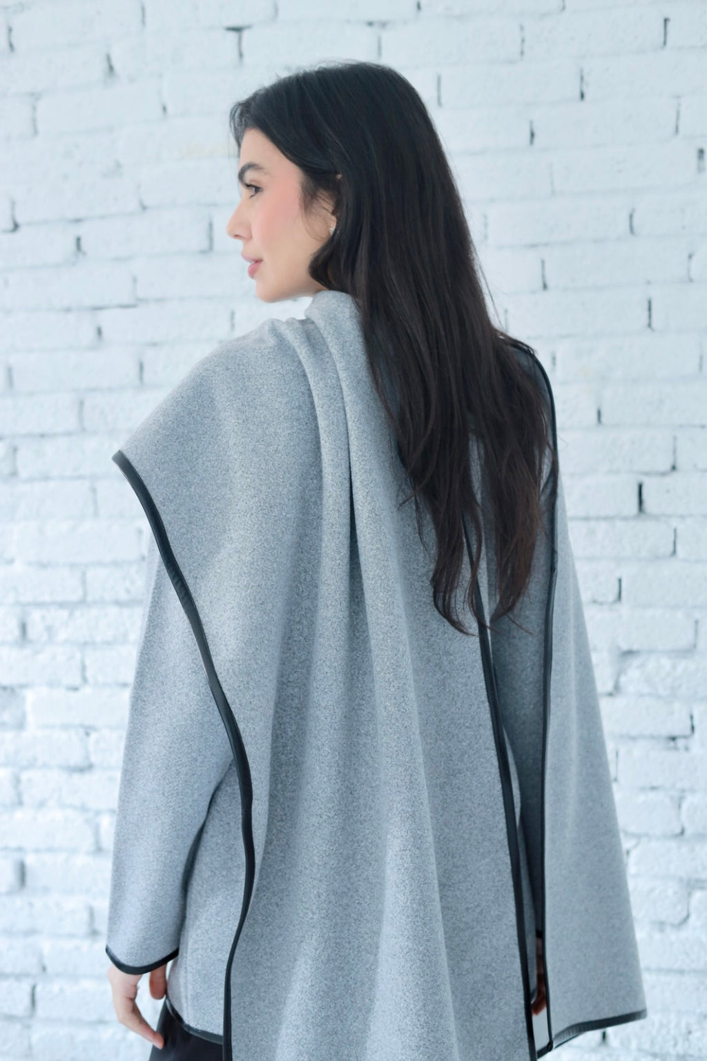 Minimal wool jacket in grey