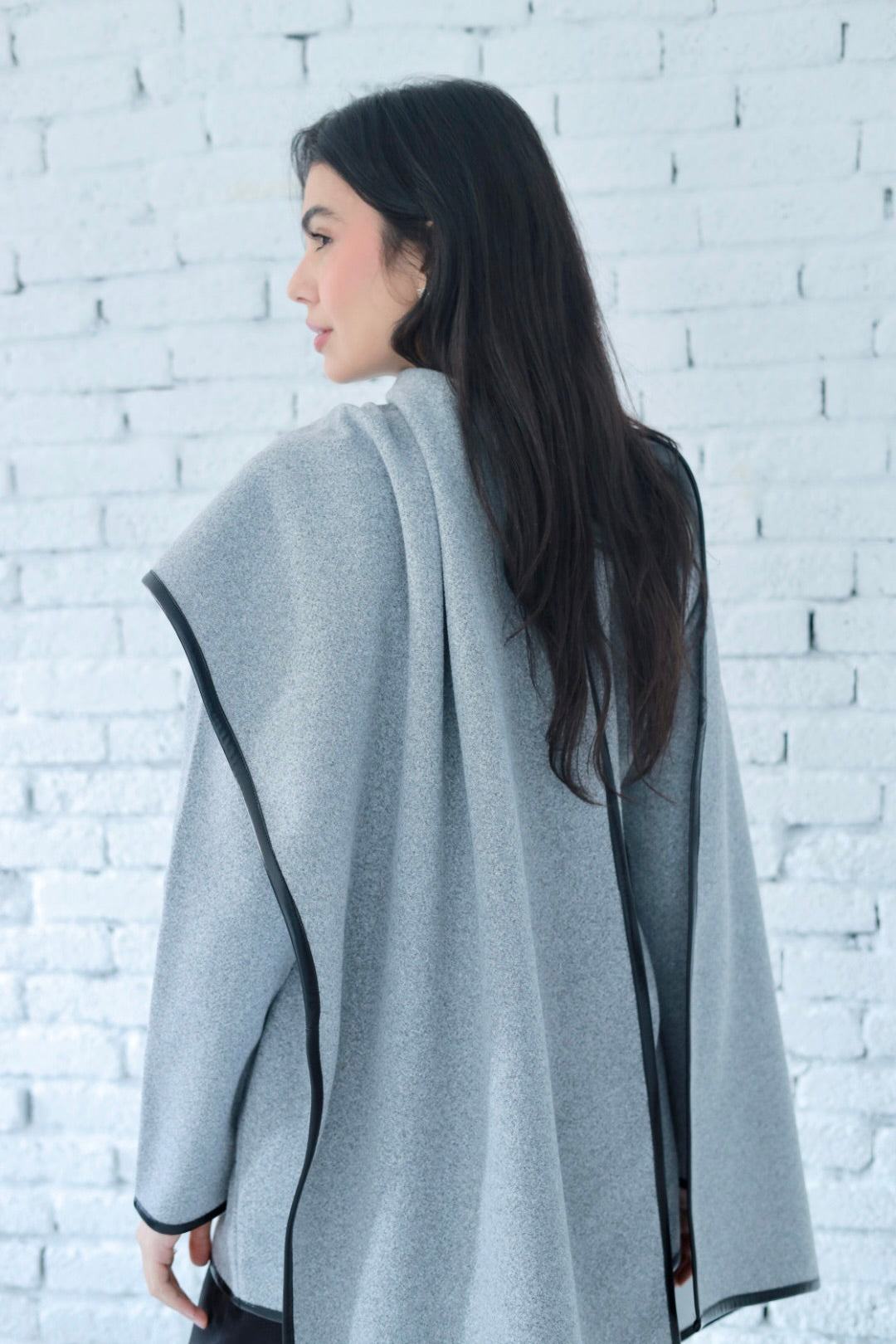 Minimal wool jacket in grey