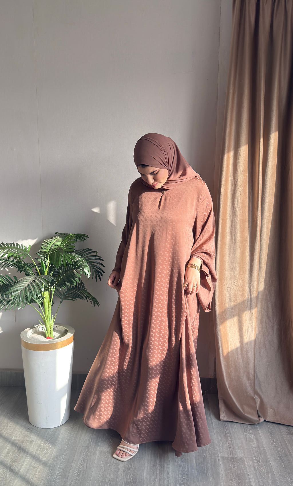 Linda abaya