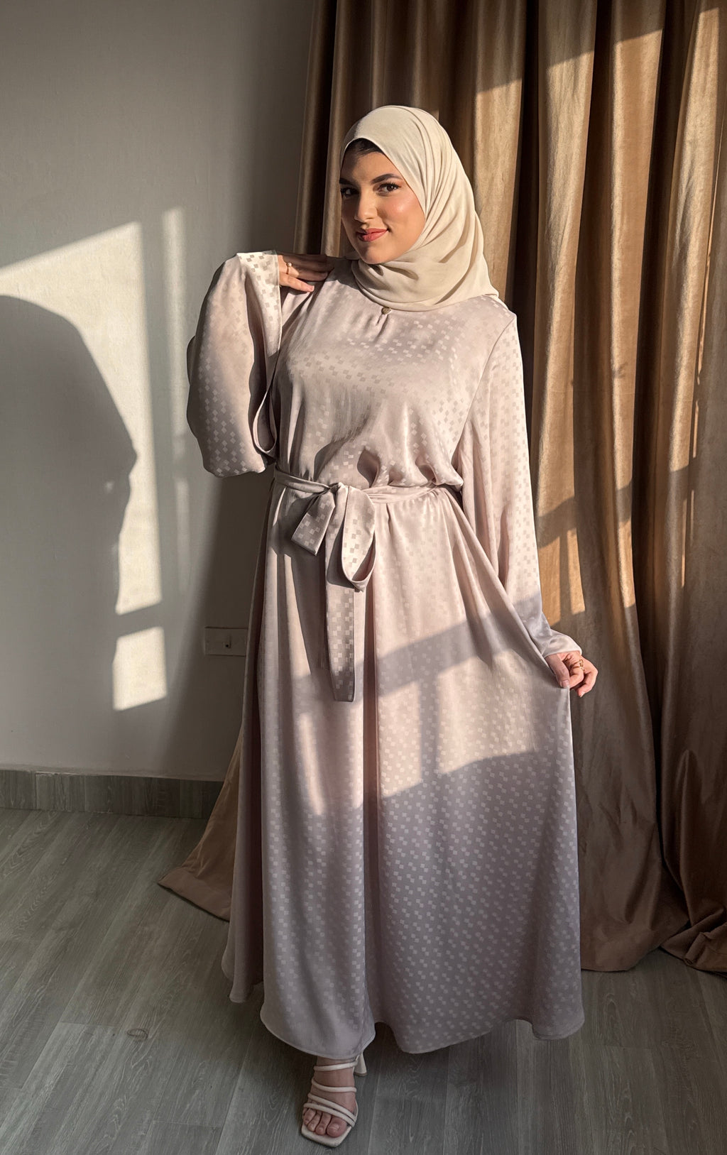 Linda abaya