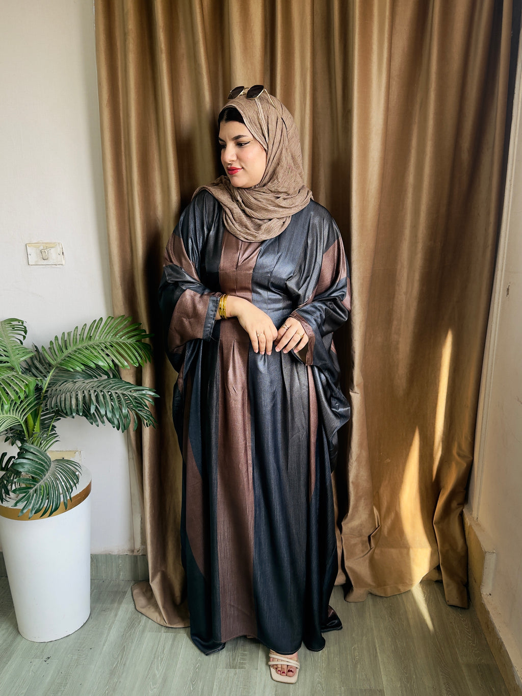 Lumière abaya