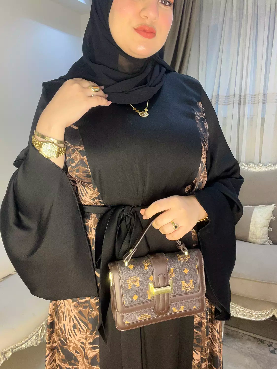 Aisha abaya Brown x black
